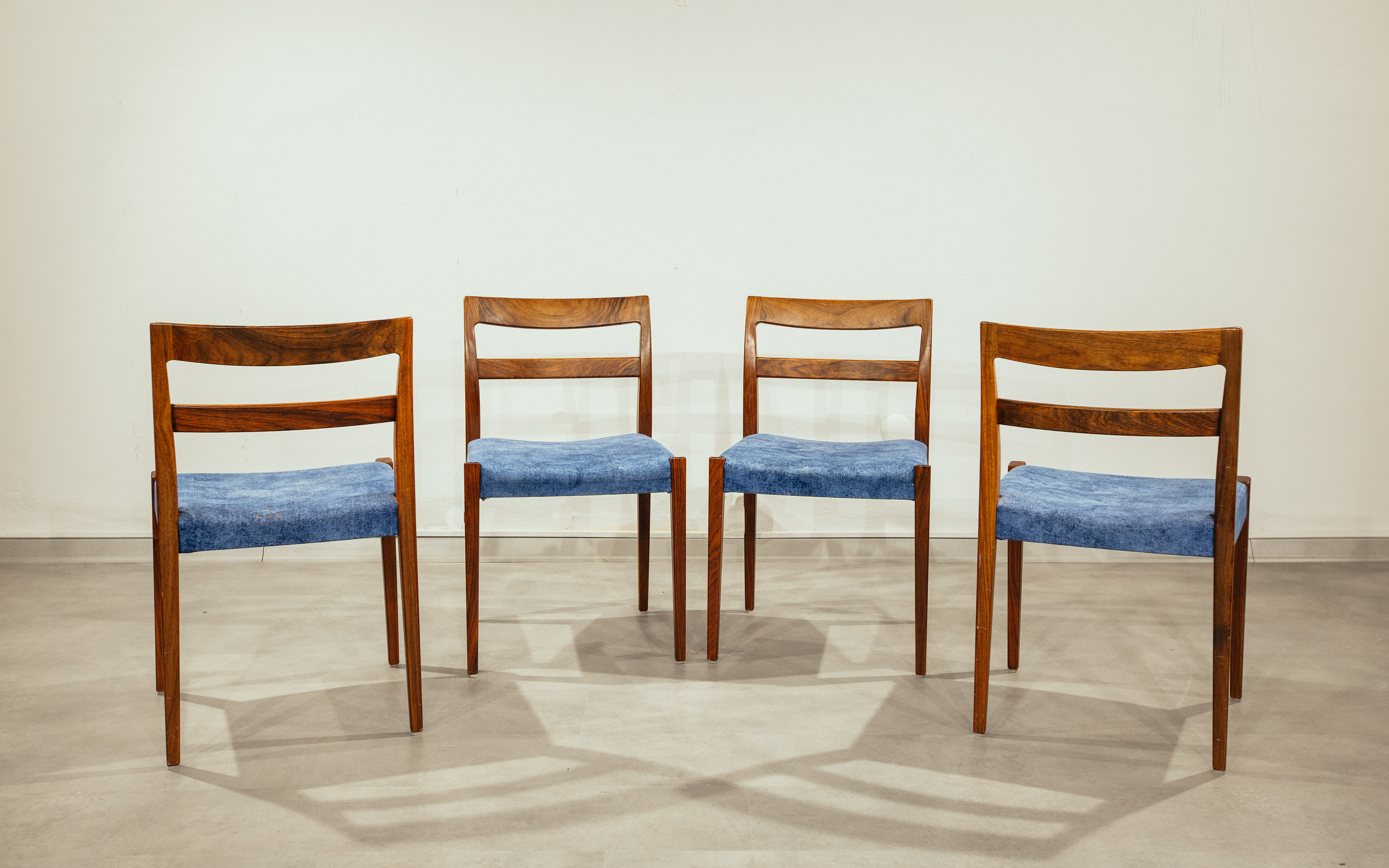 Troeds chairs (4 Pieces)